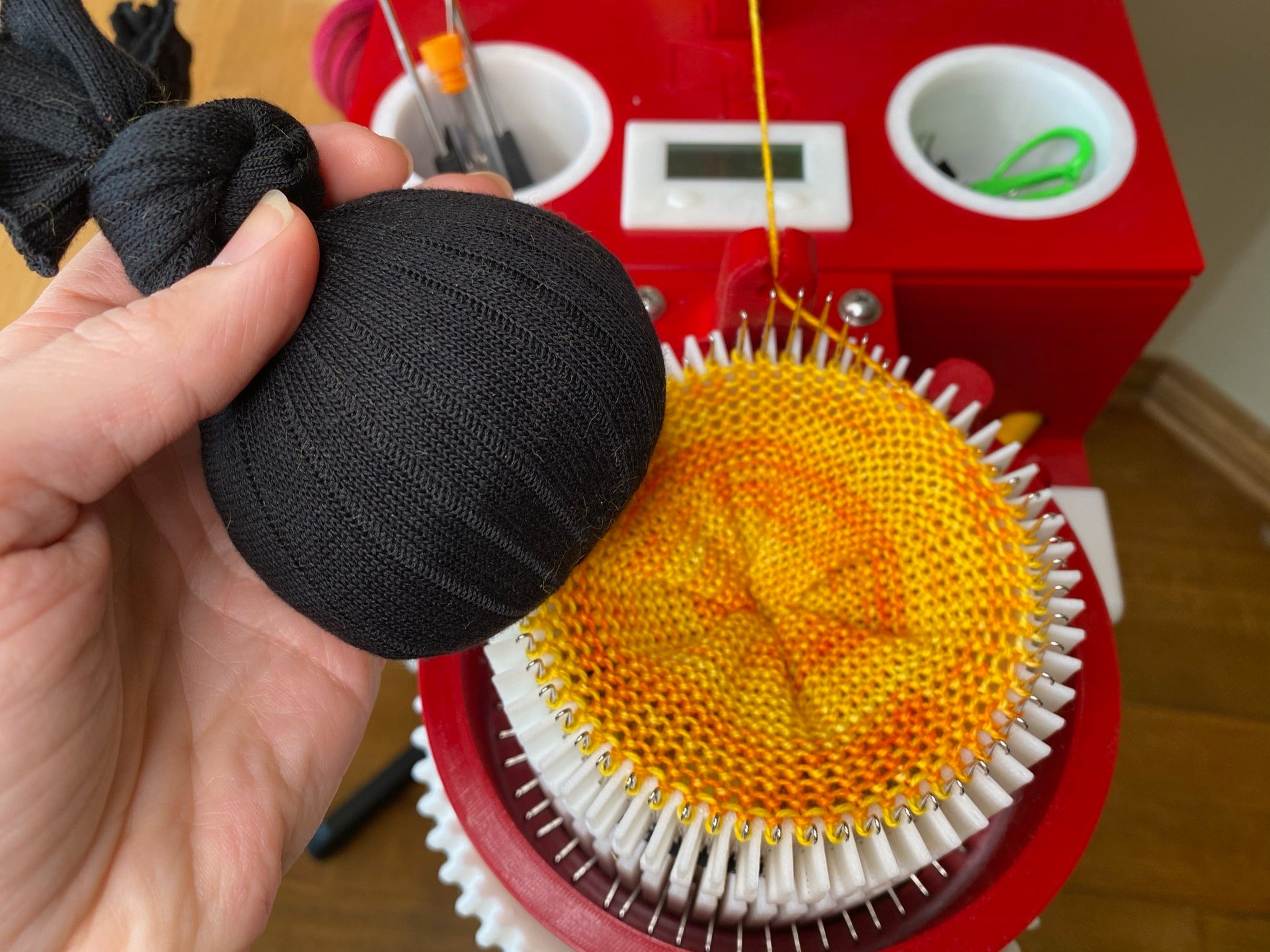 The Dean and Bean circular sock machine is amazing! : r/MachineKnitting