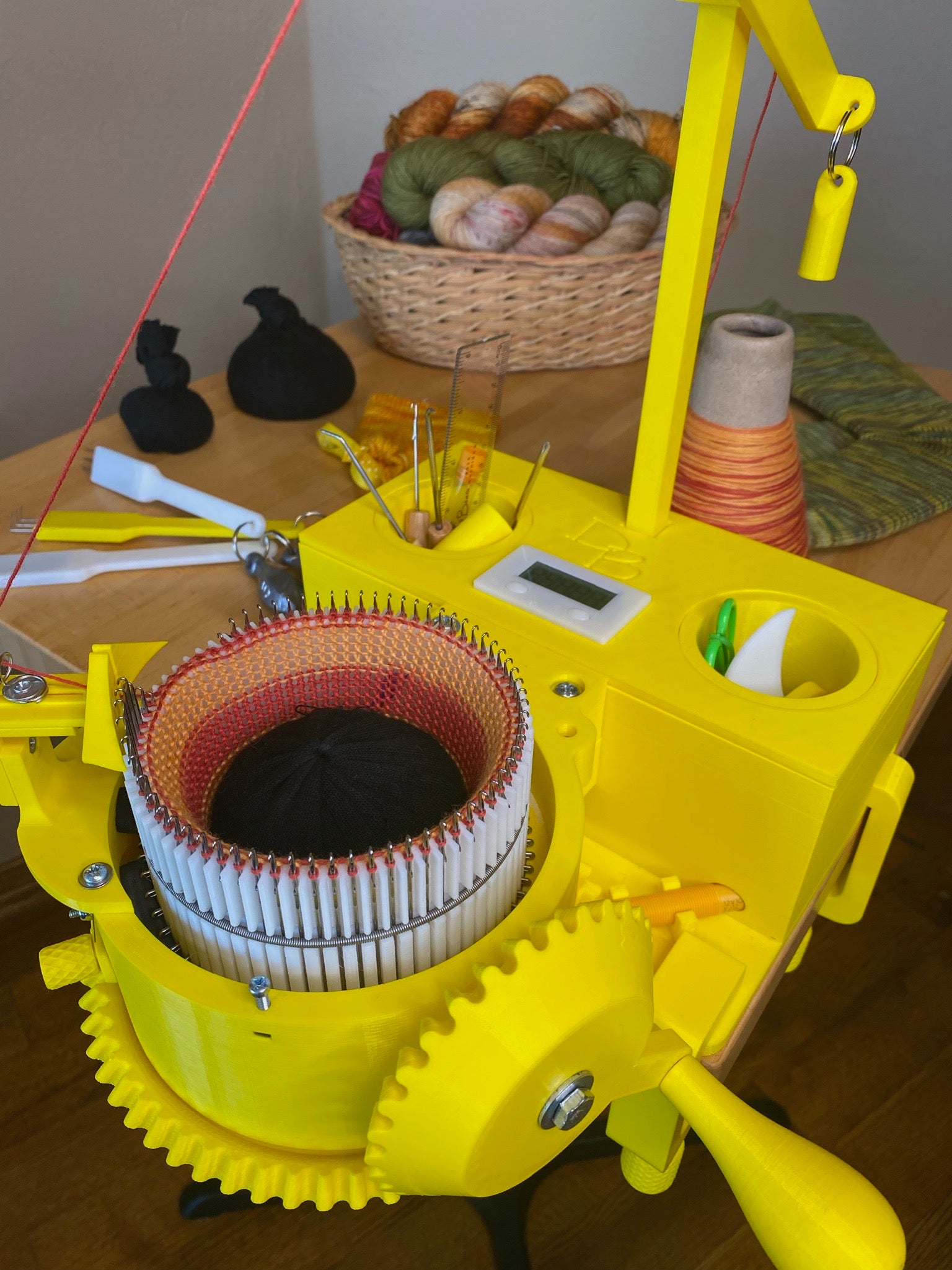 Hat Knitting Machine – The Maker CSM