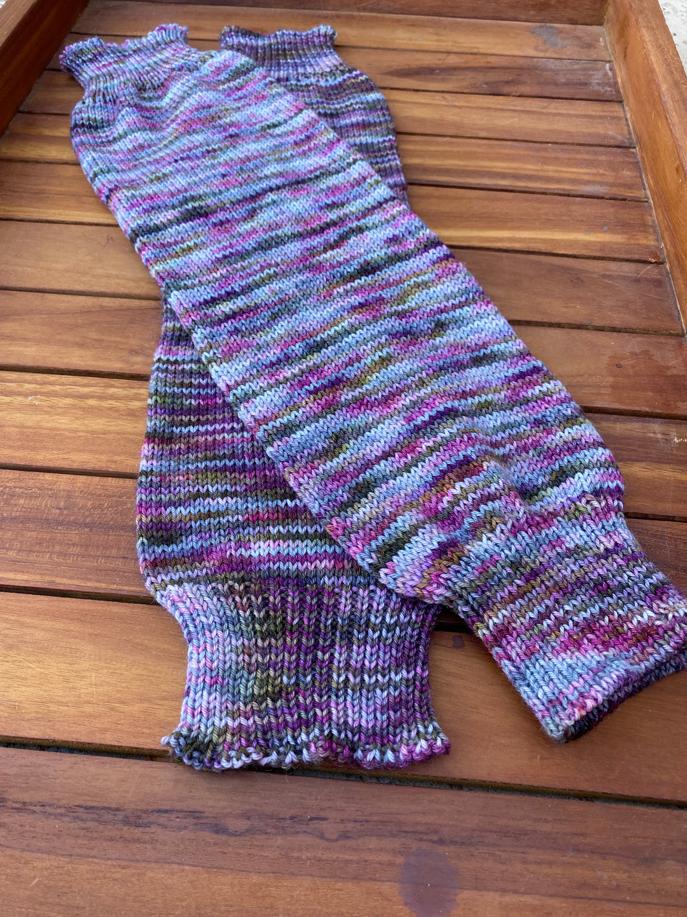 making cable knit leg warmers 